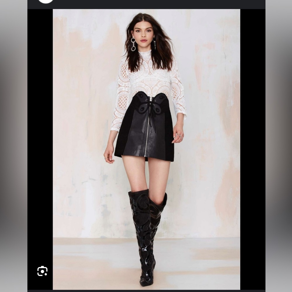 Nasty Gal so fly leather skirt size Xs , new condition